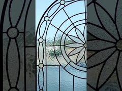 Kerkglas Circulair Traditioneel glas in kleur